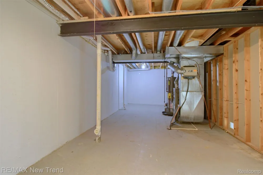 2191 Pleasant Drive Commerce Charter Township, MI 48390
