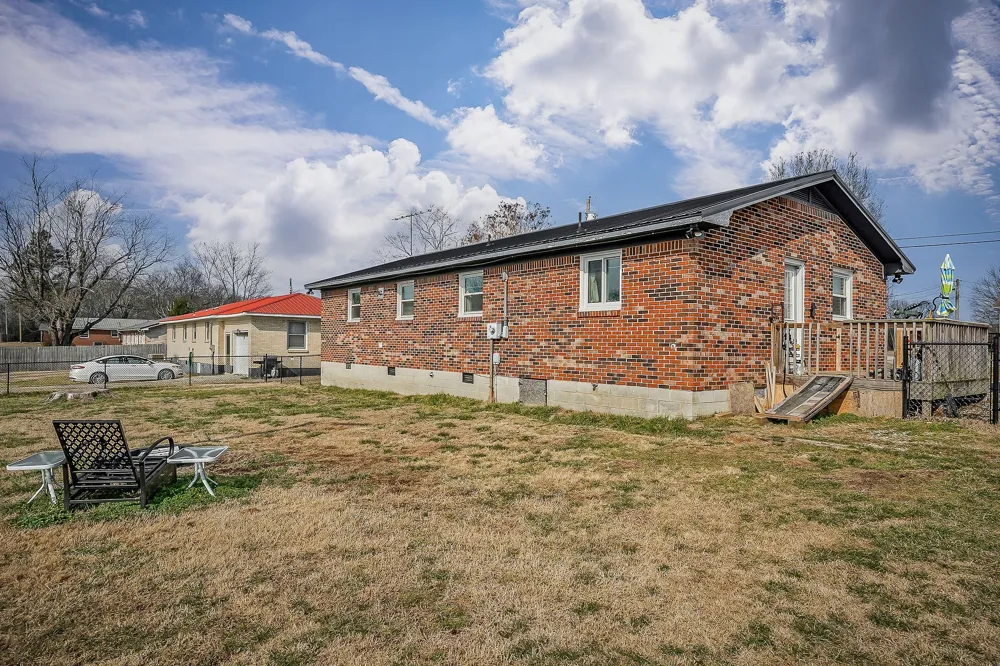 611 Estes St Smithville, TN 37166