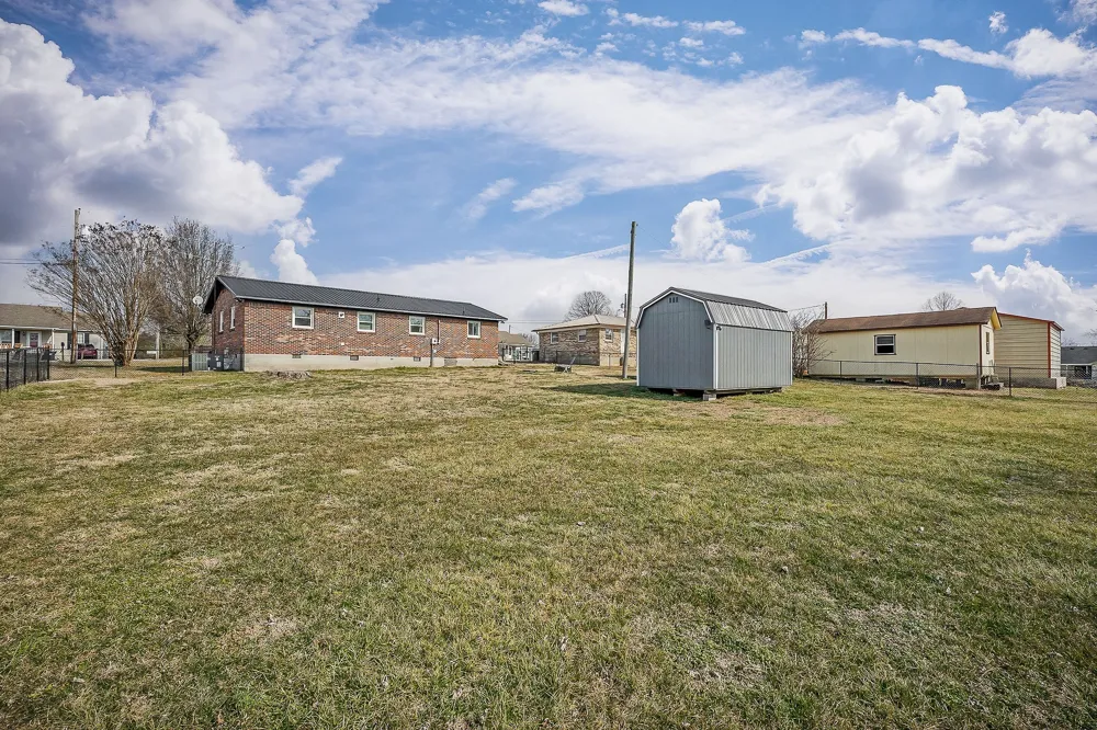 611 Estes St Smithville, TN 37166