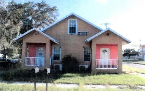 225 W EFFIE STREET