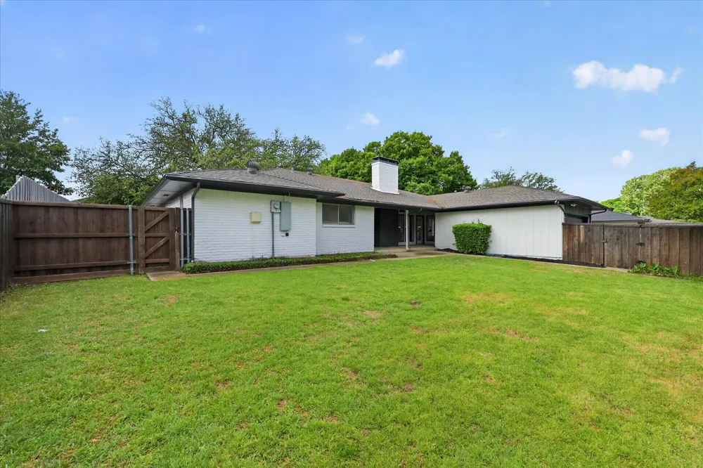 2313 Claridge Circle Plano, TX 75075