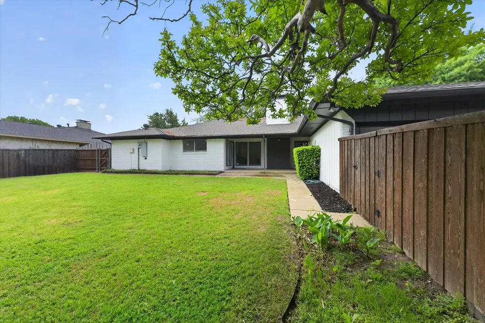 2313 Claridge Circle Plano, TX 75075