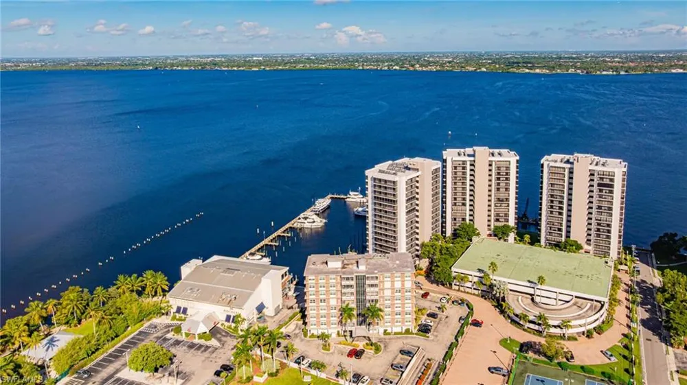 2350 W 1st Street #205 Fort Myers, FL 33901