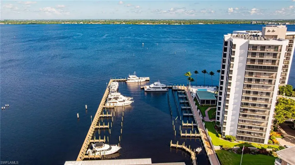2350 W 1st Street #205 Fort Myers, FL 33901
