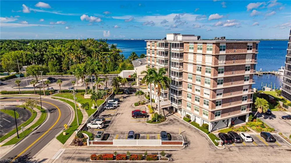 2350 W 1st Street #205 Fort Myers, FL 33901