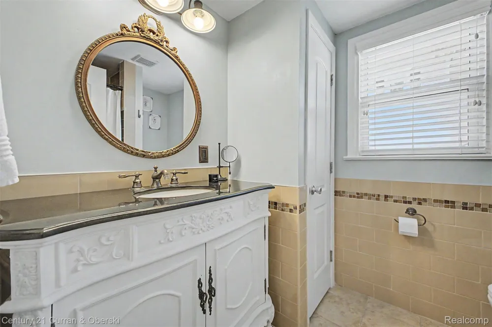 323 E Liberty Street South Lyon City, MI 48178