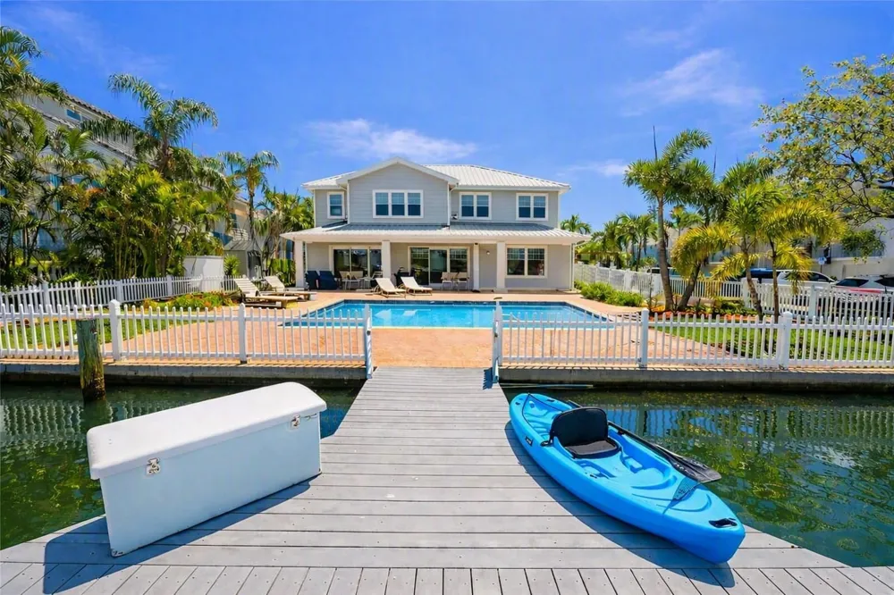 11855 1ST STREET E Treasure Island, FL 33706