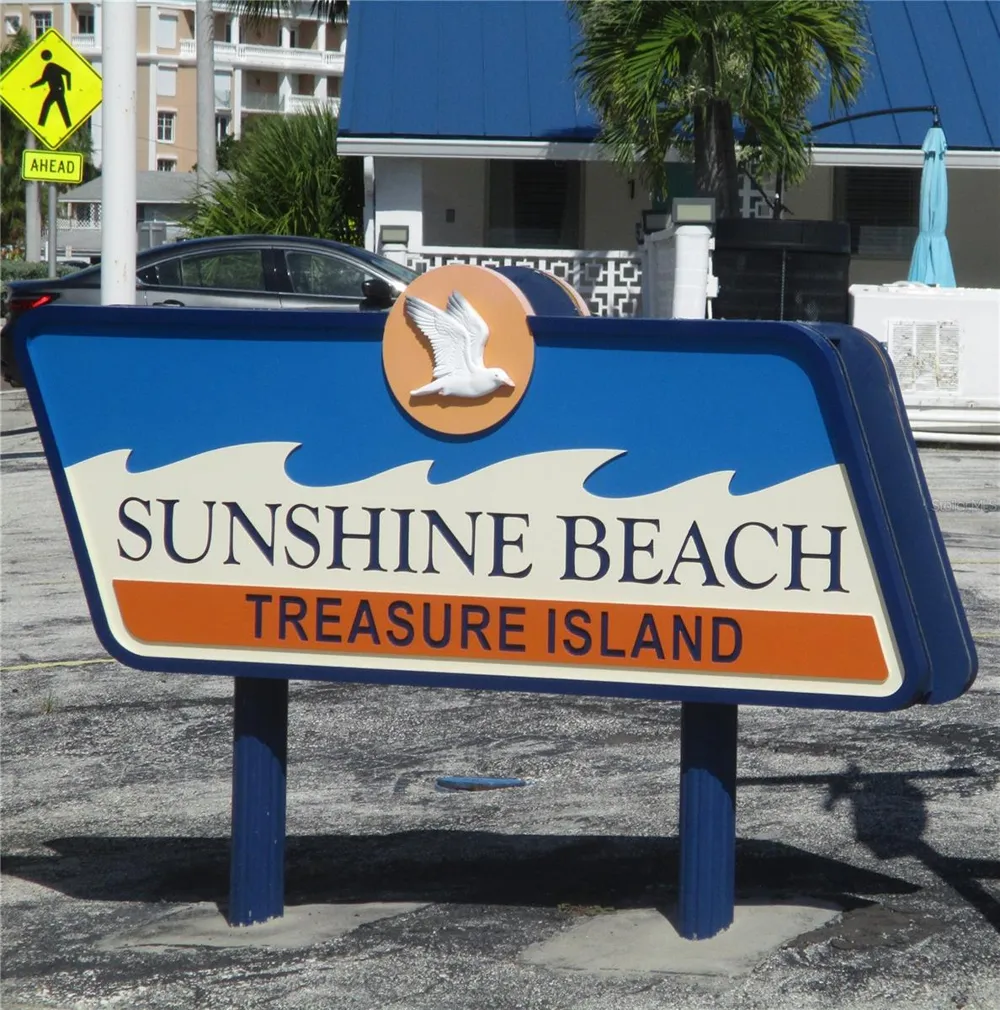 11855 1ST STREET E Treasure Island, FL 33706
