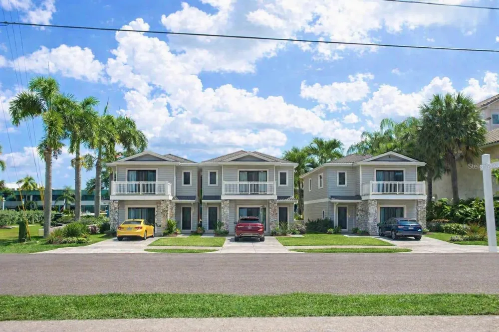 11855 1ST STREET E Treasure Island, FL 33706