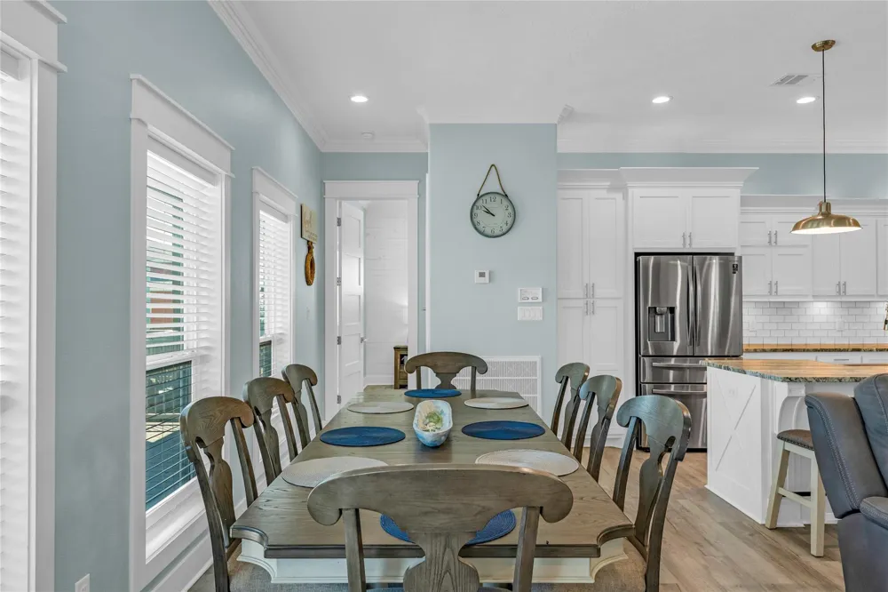 1978 Avenue I Crystal Beach, TX 77650