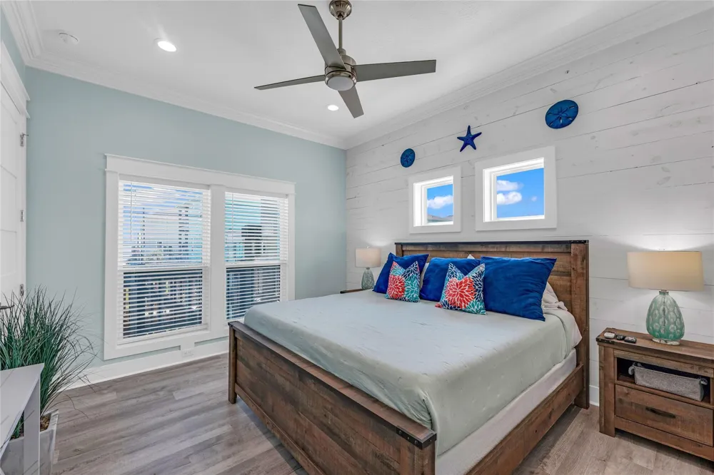 1978 Avenue I Crystal Beach, TX 77650