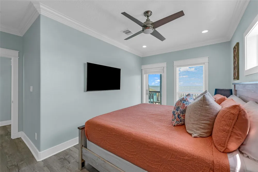 1978 Avenue I Crystal Beach, TX 77650