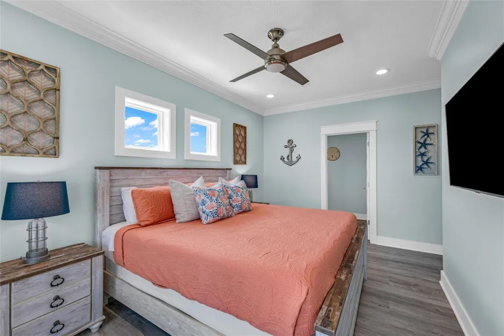 1978 Avenue I Crystal Beach, TX 77650