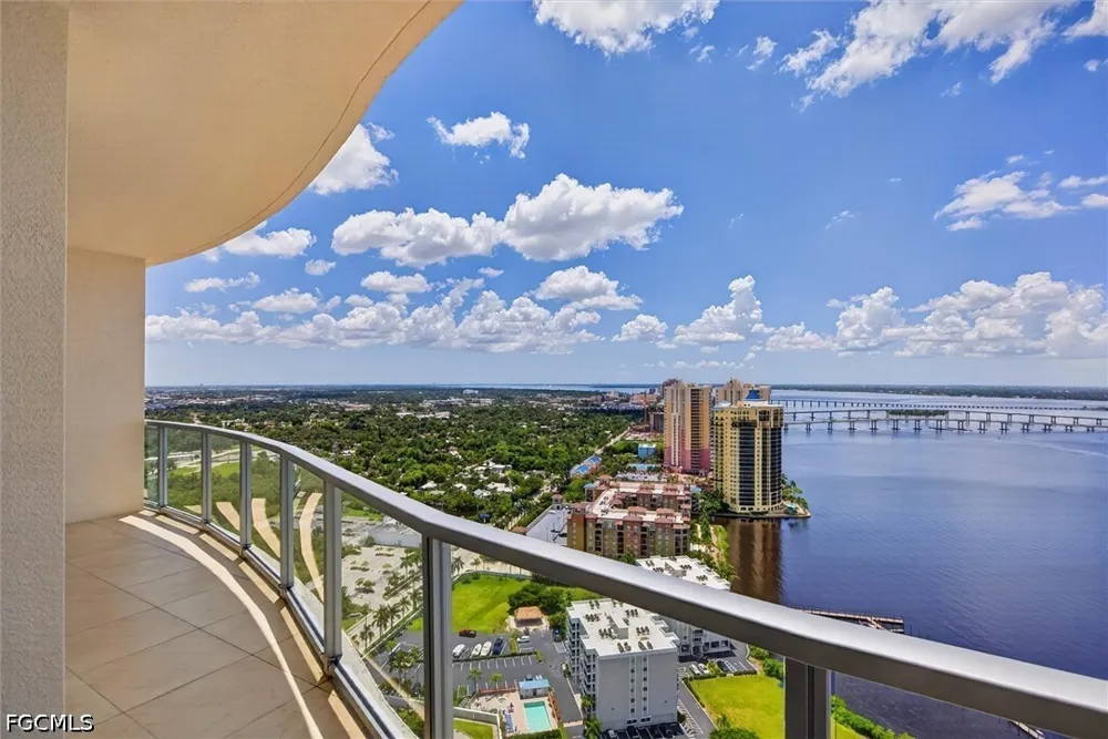 Oasis Grand Boulevard #MPH3 Fort Myers, FL 33916