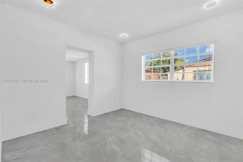 1325 NW 113th Ter Miami, FL 33167