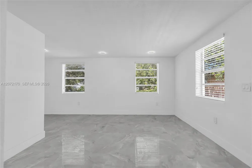 1325 NW 113th Ter Miami, FL 33167