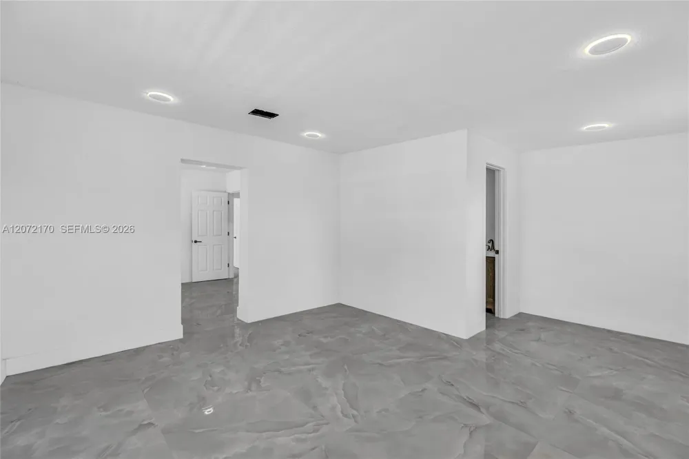 1325 NW 113th Ter Miami, FL 33167