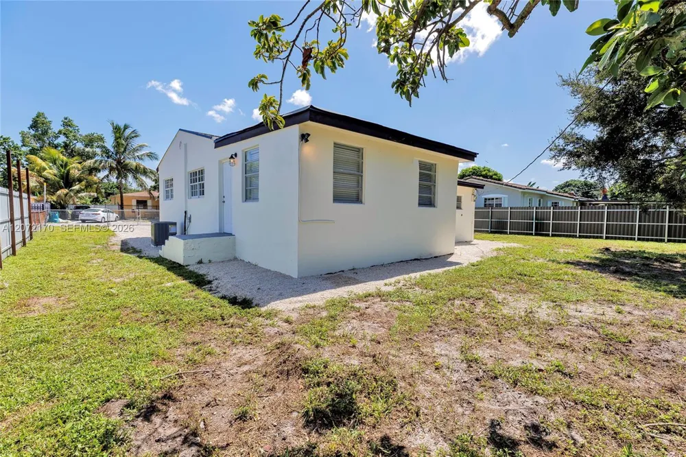 1325 NW 113th Ter Miami, FL 33167