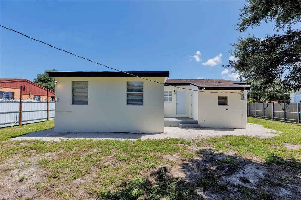 1325 NW 113th Ter Miami, FL 33167