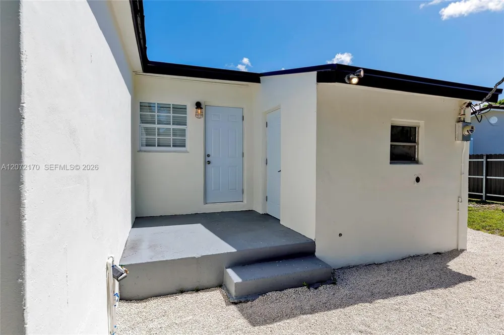 1325 NW 113th Ter Miami, FL 33167