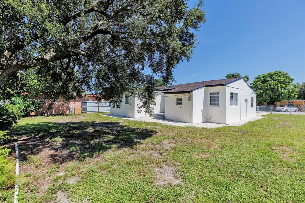 1325 NW 113th Ter Miami, FL 33167