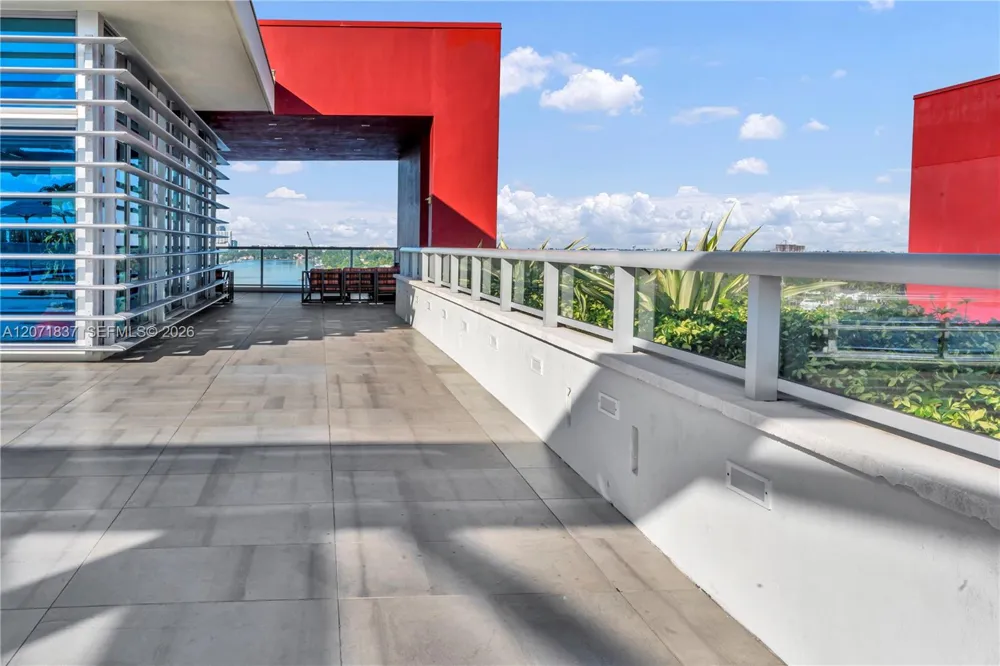 777 Ocean Dr #S603 Hollywood, FL 33019