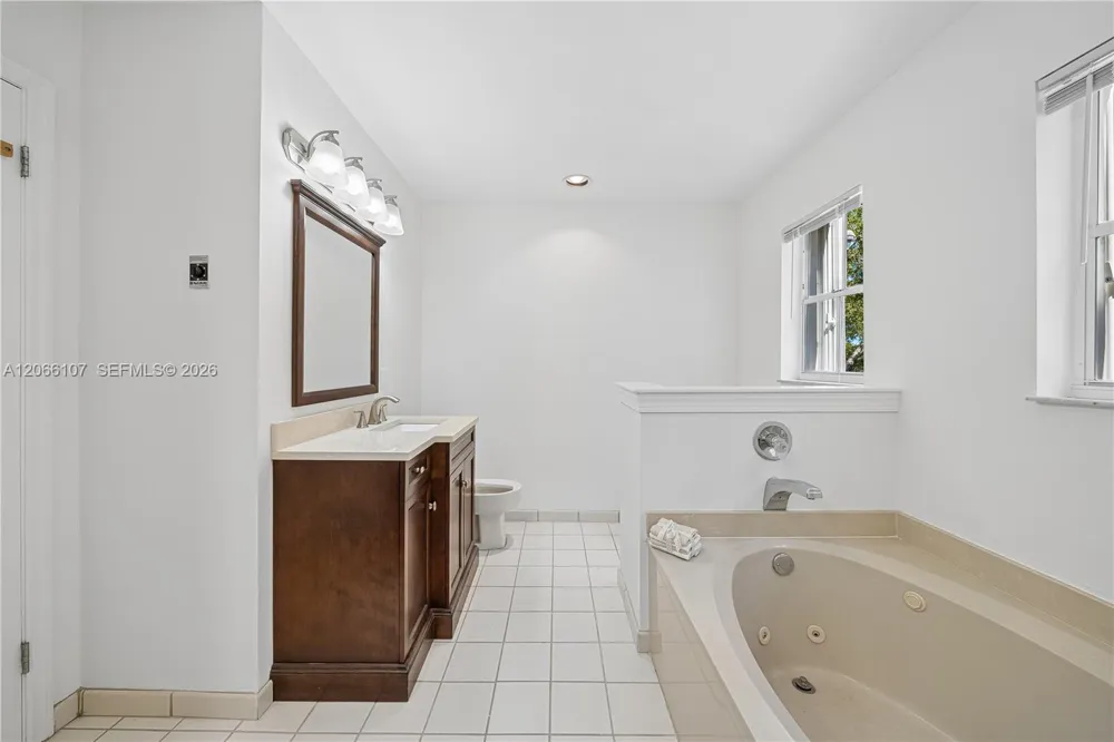 7605 SW 147th St Palmetto Bay, FL 33158