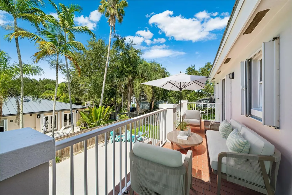 7605 SW 147th St Palmetto Bay, FL 33158