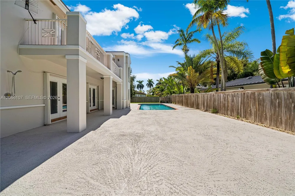 7605 SW 147th St Palmetto Bay, FL 33158