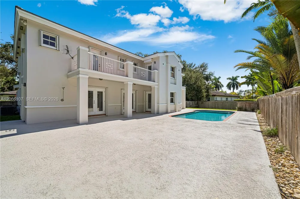 7605 SW 147th St Palmetto Bay, FL 33158