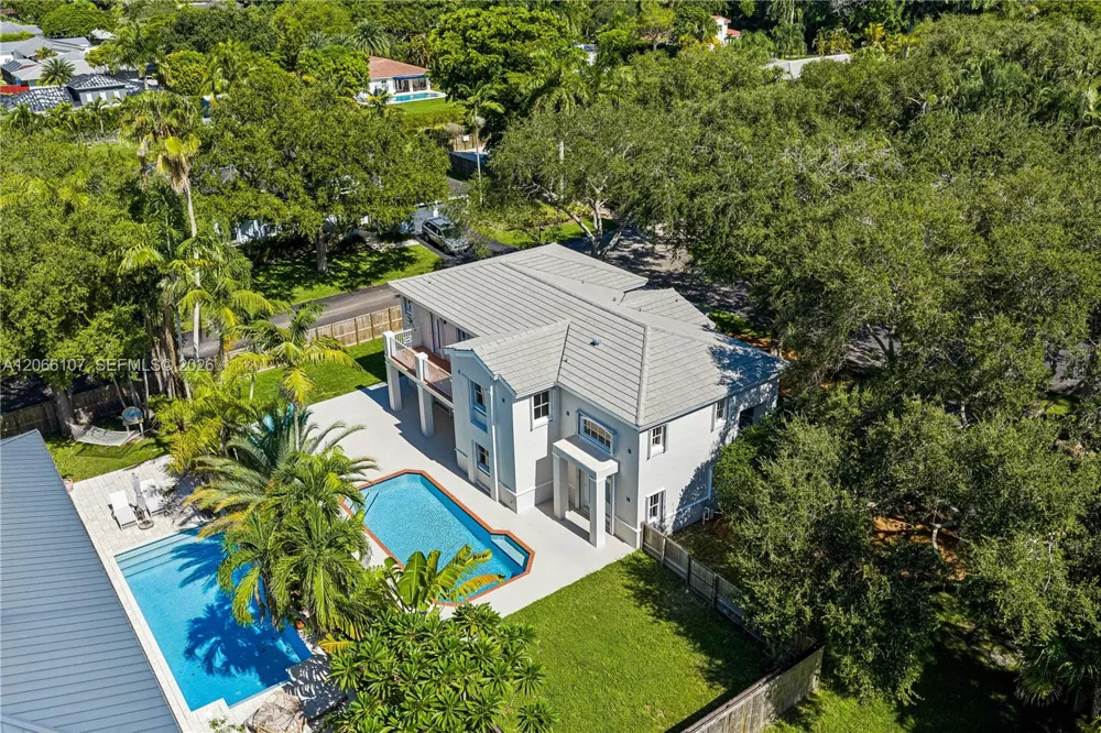 7605 SW 147th St Palmetto Bay, FL 33158