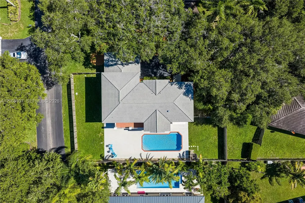 7605 SW 147th St Palmetto Bay, FL 33158