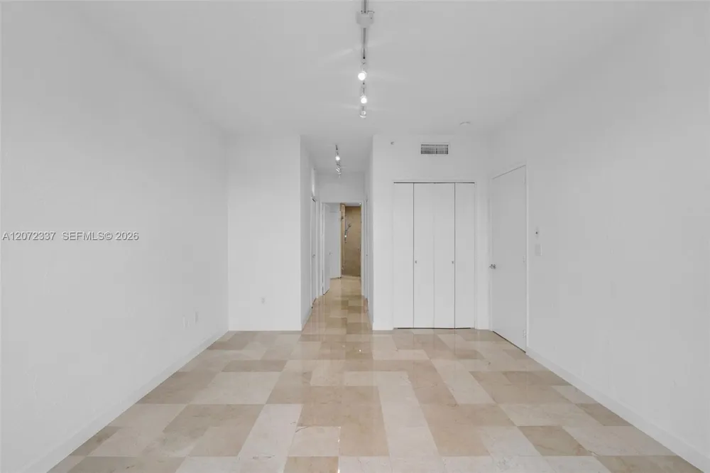 715 Crandon Blvd #PH-5 Key Biscayne, FL 33149
