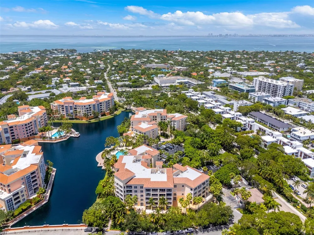 715 Crandon Blvd #PH-5 Key Biscayne, FL 33149