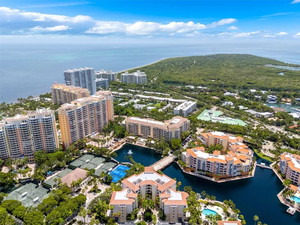 715 Crandon Blvd #PH-5 Key Biscayne, FL 33149