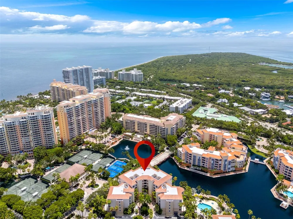 715 Crandon Blvd #PH-5 Key Biscayne, FL 33149