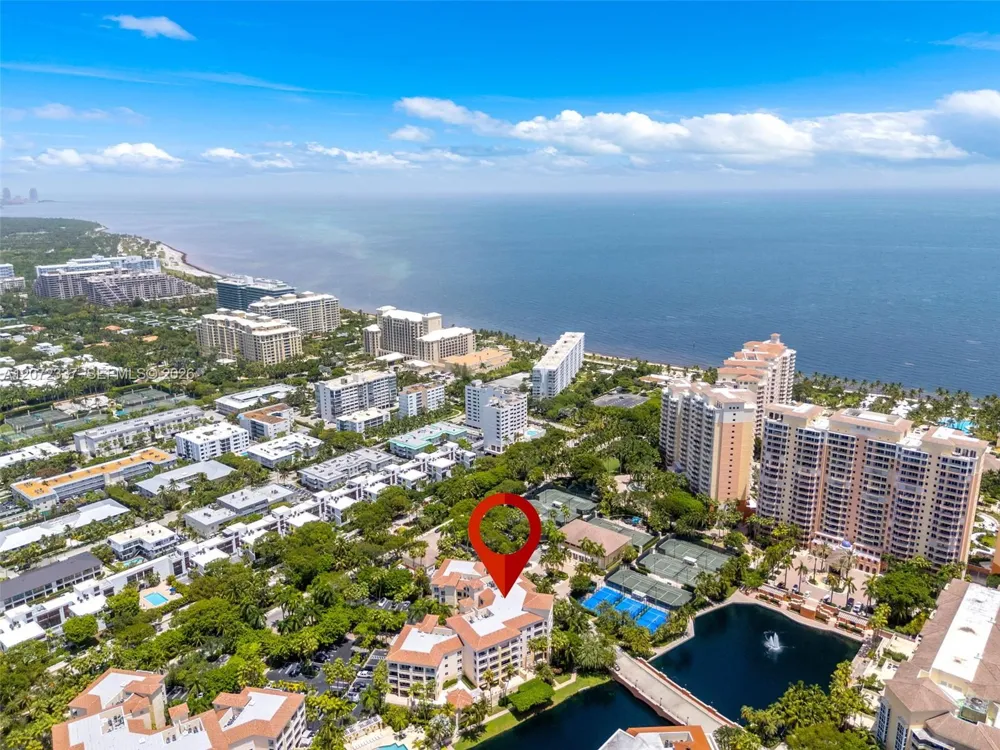 715 Crandon Blvd #PH-5 Key Biscayne, FL 33149
