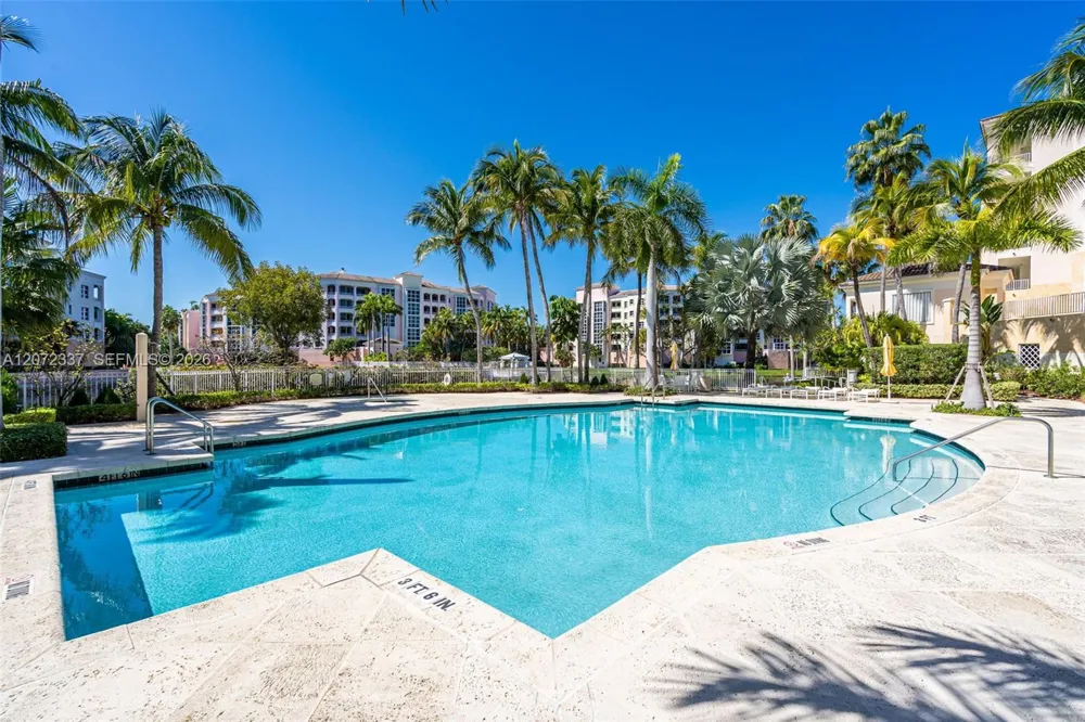 715 Crandon Blvd #PH-5 Key Biscayne, FL 33149