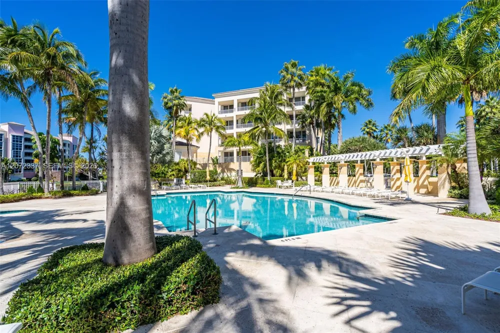 715 Crandon Blvd #PH-5 Key Biscayne, FL 33149