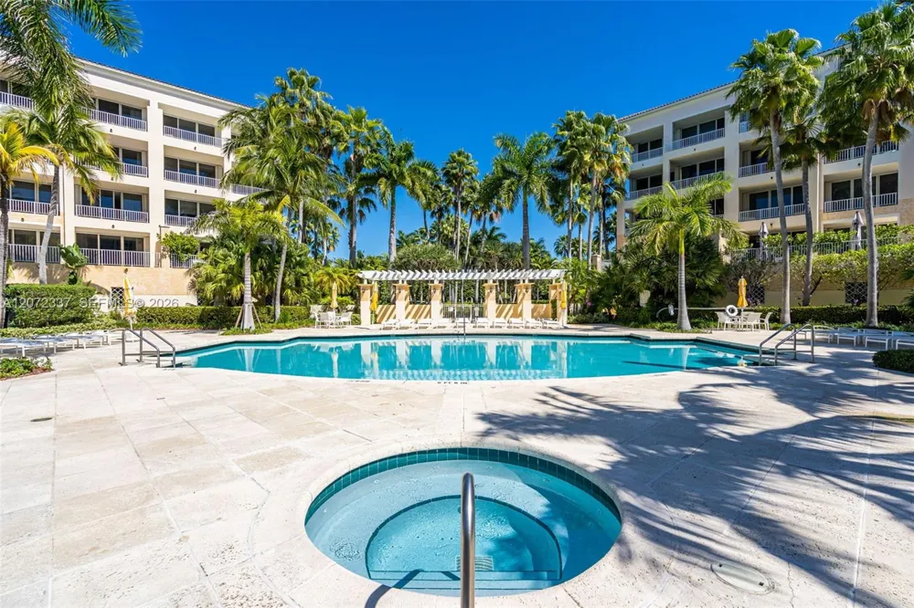 715 Crandon Blvd #PH-5 Key Biscayne, FL 33149