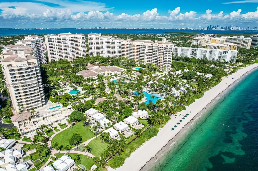 715 Crandon Blvd #PH-5 Key Biscayne, FL 33149