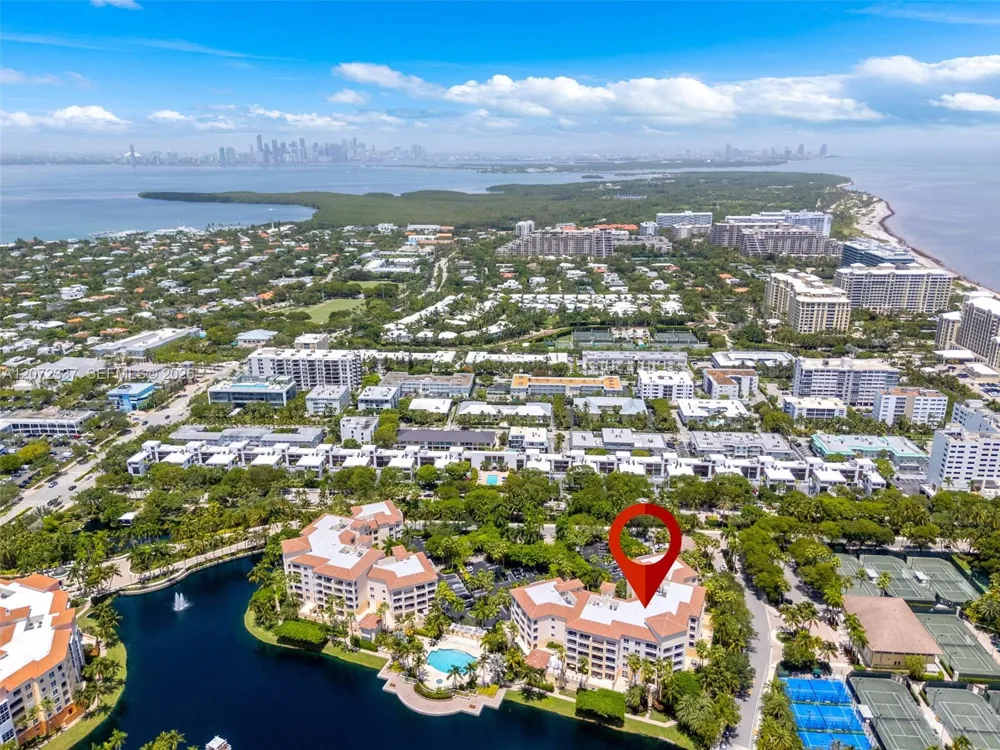 715 Crandon Blvd #PH-5 Key Biscayne, FL 33149