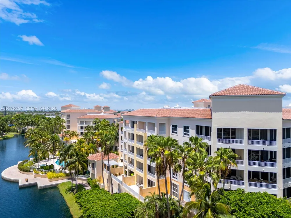 715 Crandon Blvd #PH-5 Key Biscayne, FL 33149