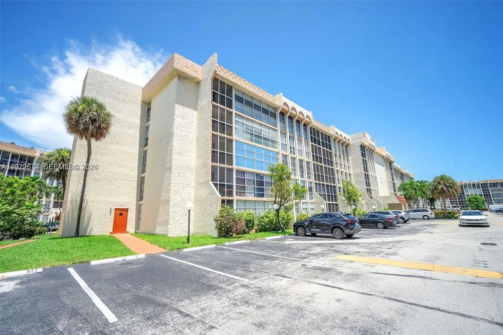 701 Three Islands Blvd #505 Hallandale Beach, FL 33009