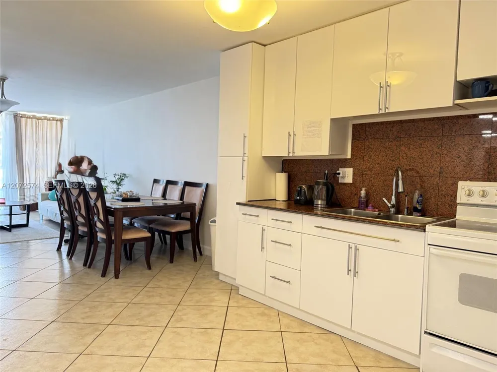 701 Three Islands Blvd #505 Hallandale Beach, FL 33009
