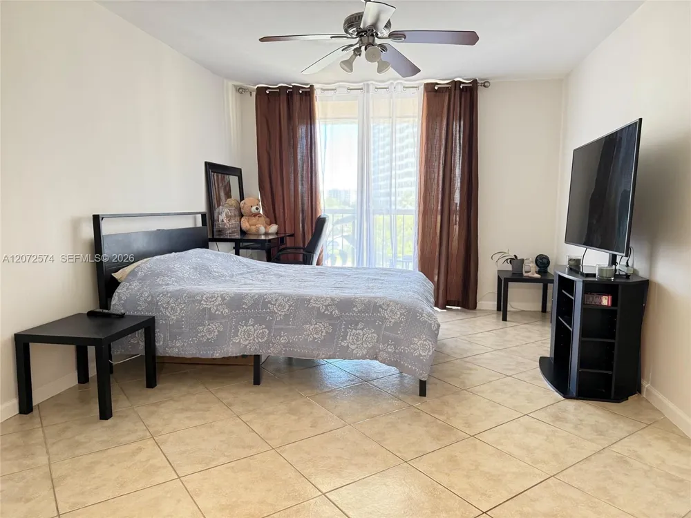 701 Three Islands Blvd #505 Hallandale Beach, FL 33009