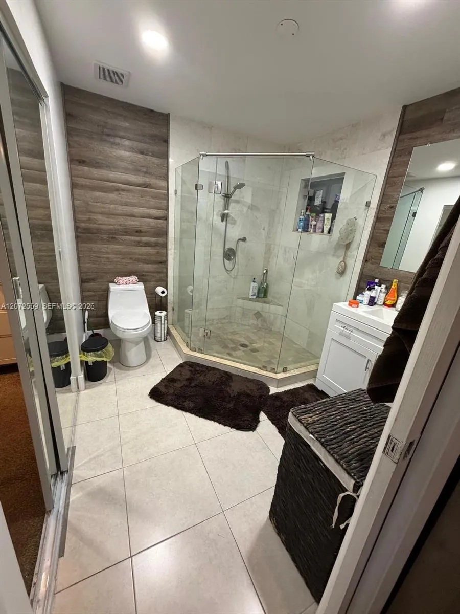 10958 72nd TER Miami, FL 33173