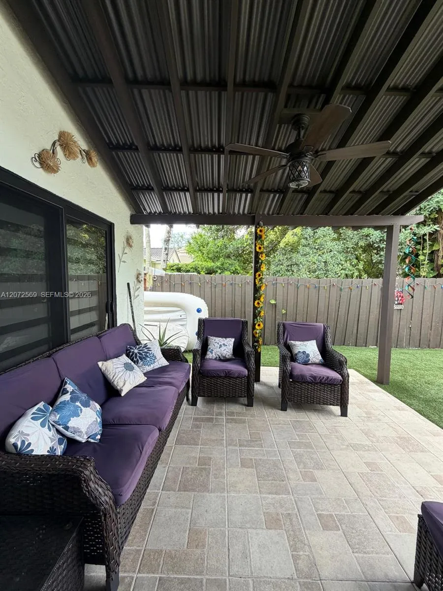 10958 72nd TER Miami, FL 33173