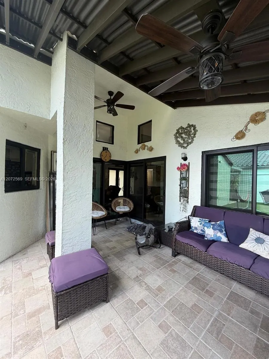 10958 72nd TER Miami, FL 33173