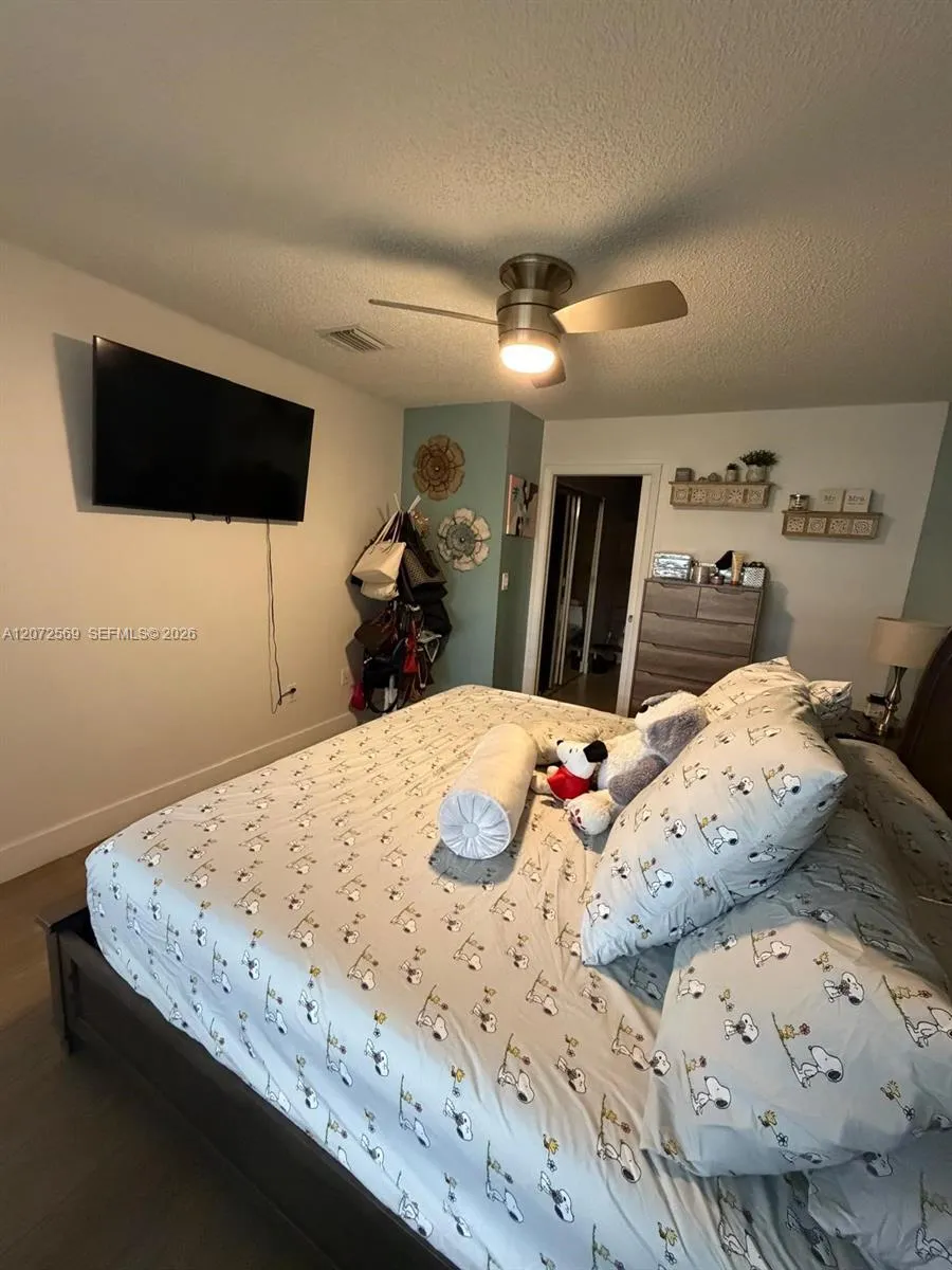 10958 72nd TER Miami, FL 33173